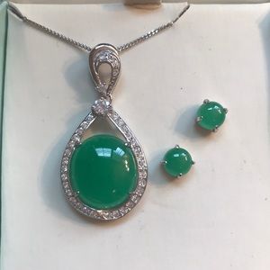 Toscow Jade & Crystal Necklace & Earring Set